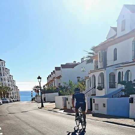 Lovely Apartment Centrally Located In Εστεπόνα Εξωτερικό φωτογραφία